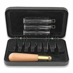 Schrade Uncle Henry Wood Carving